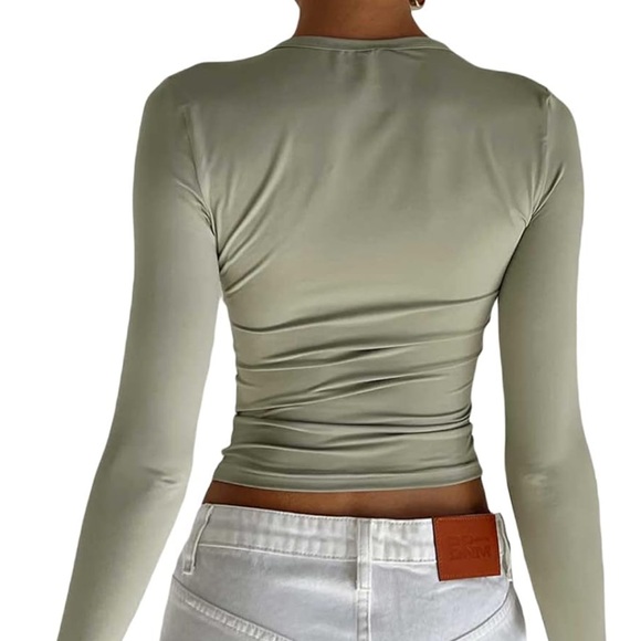 Green Crew Neck Long Sleeve Tight Tee - M - Picture 4 of 8